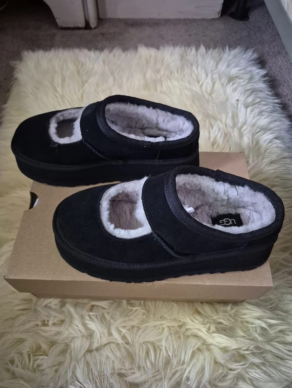 UGG BEA MARY JANE